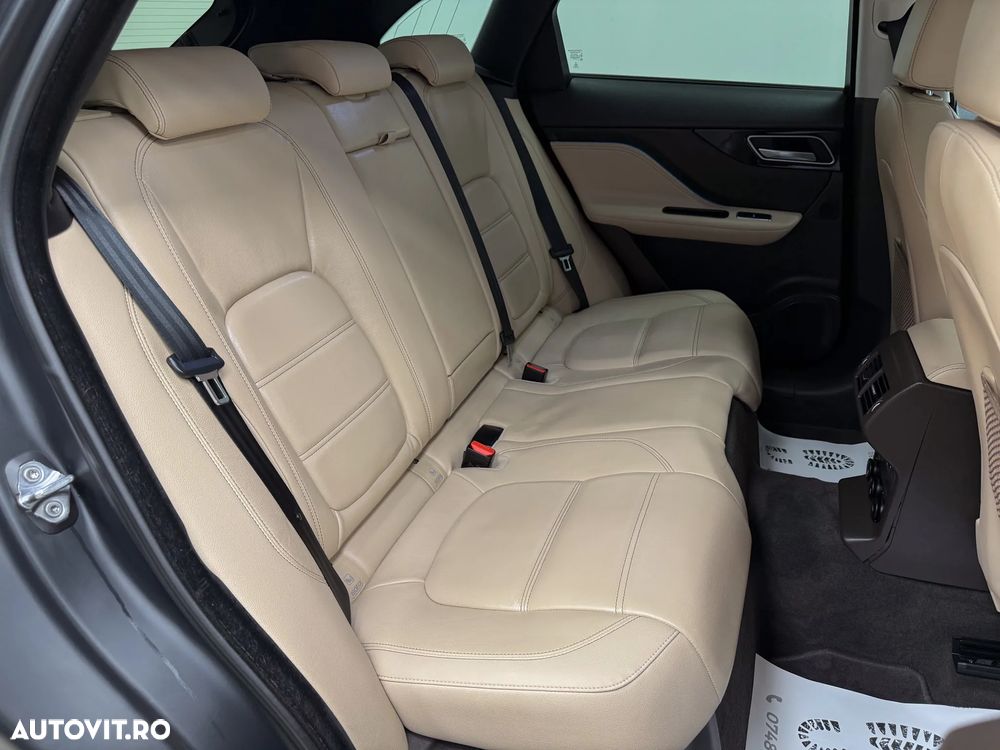 Jaguar F-Pace 25d AWD Aut. Prestige - 8