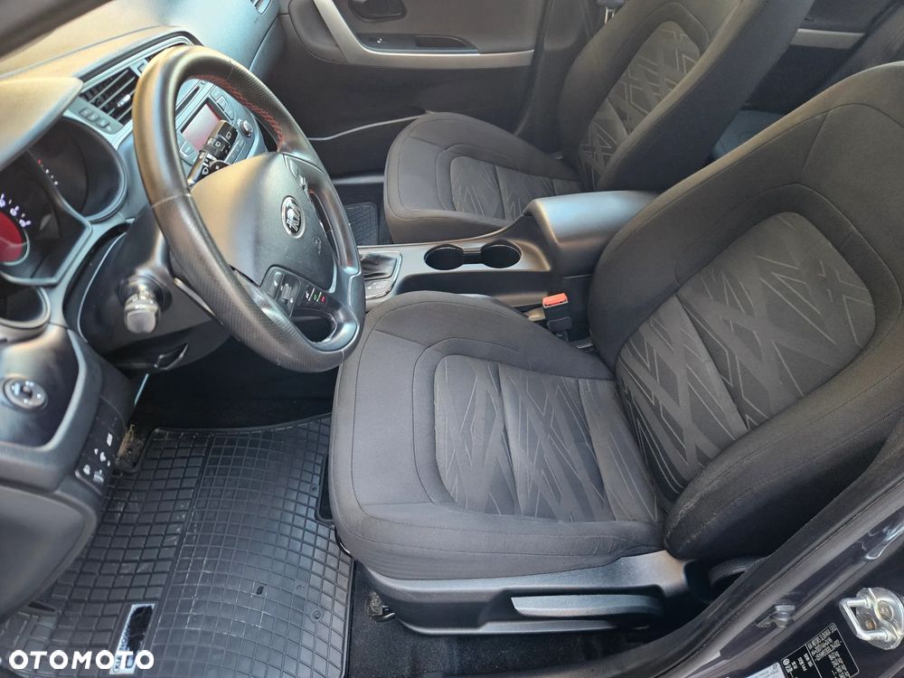 Kia Ceed 1.6 GDI M DCT - 11