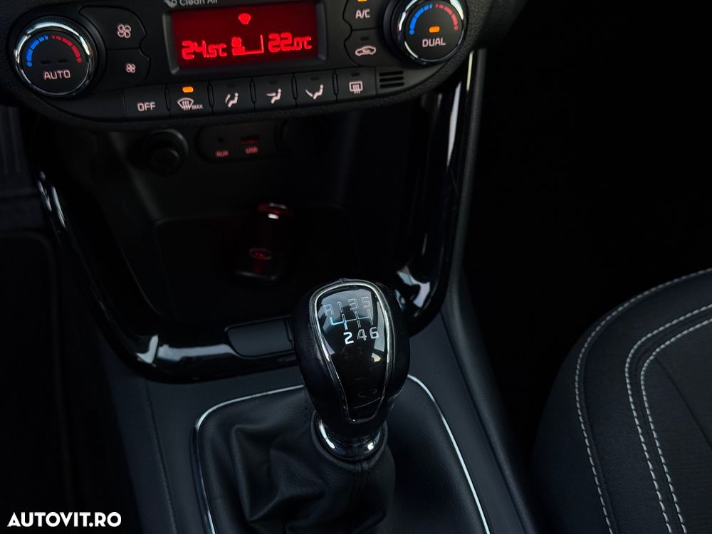 Kia Ceed 1.6 CRDi ISG Mind - 14