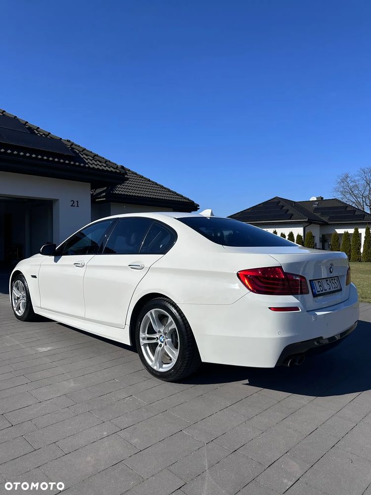 BMW Seria 5 528i xDrive Sport-Aut - 11