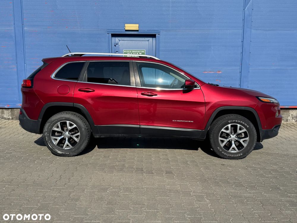 Jeep Cherokee - 13