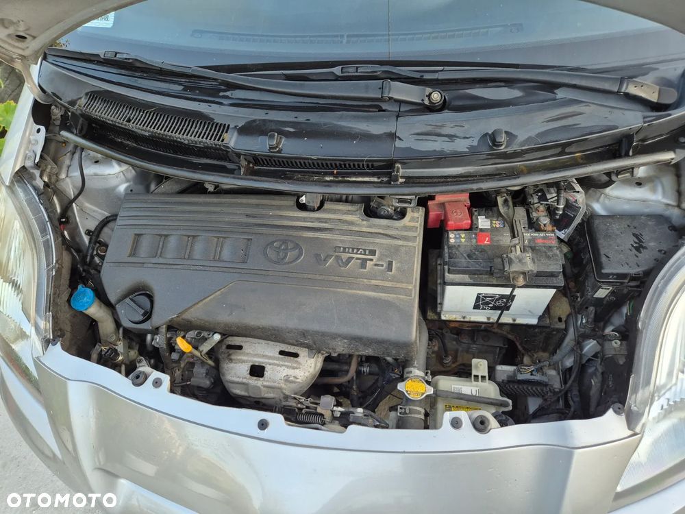 Toyota Yaris 1.33 VVT-i Comfort - 12