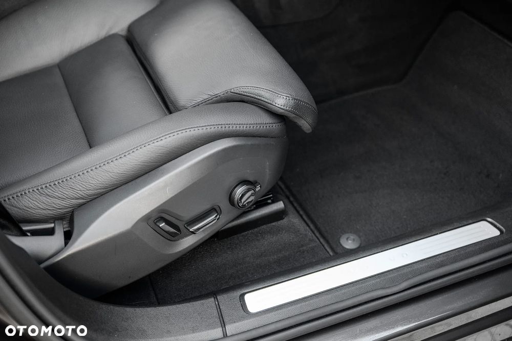 Volvo XC 60 - 19