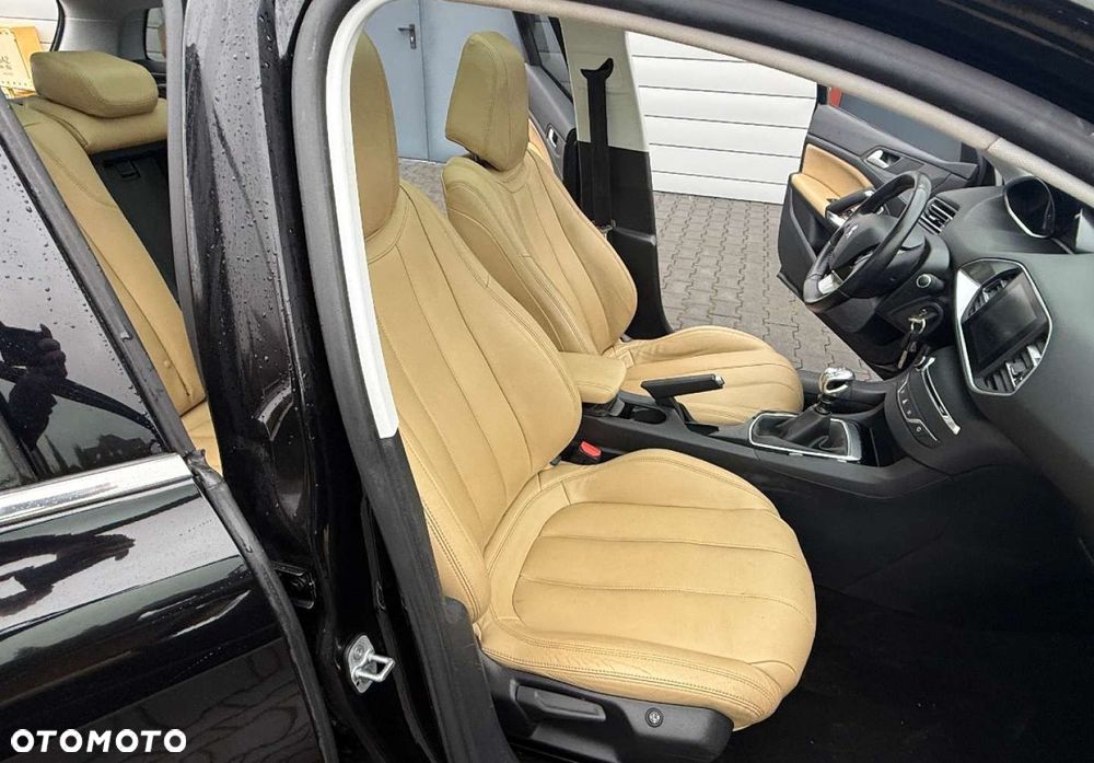 Peugeot 308 - 18