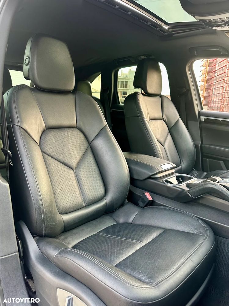 Porsche Cayenne 3.0TD TipTronic - 12