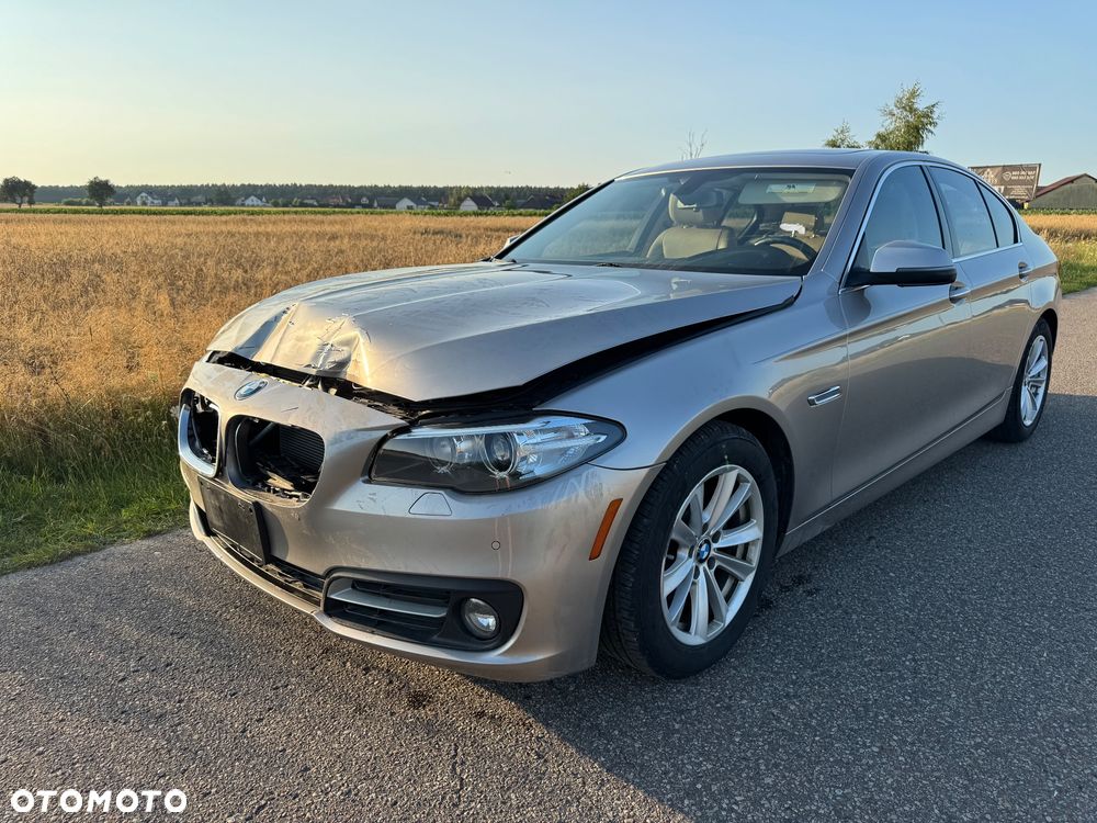 BMW Seria 5 528i xDrive Luxury Line - 1
