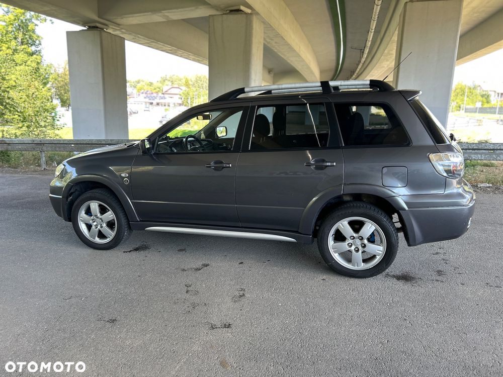Mitsubishi Outlander 2.4 Intense - 5