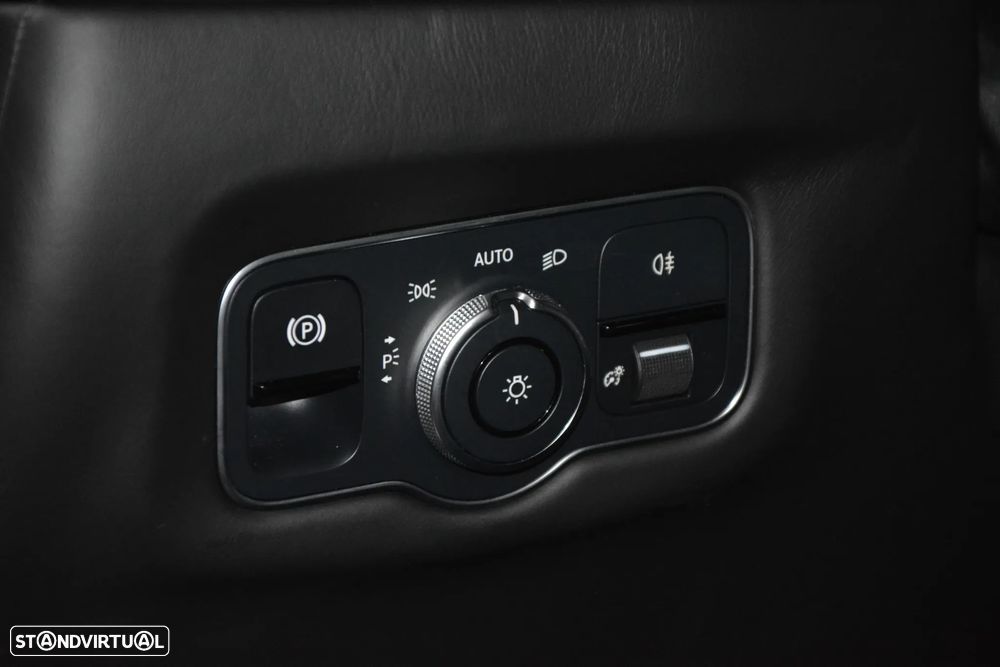 Aston Martin DBS Coupe Superleggera - 34