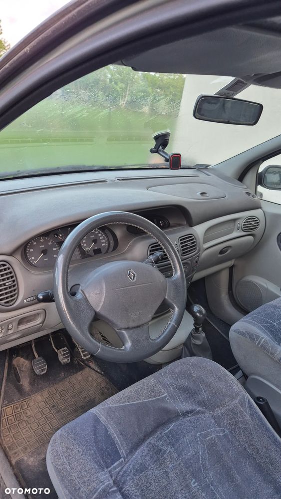 Renault Scenic - 4