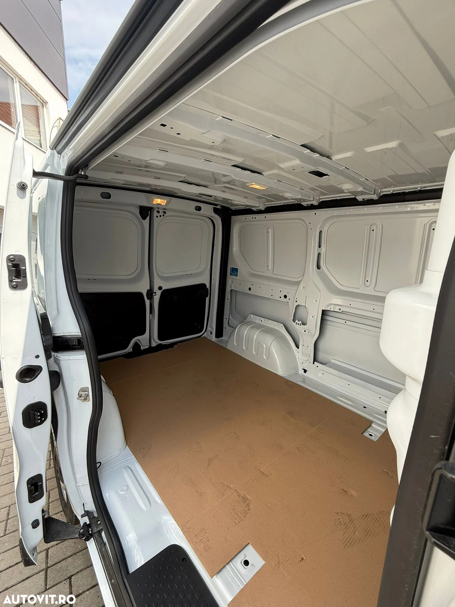 Renault Trafic - 8