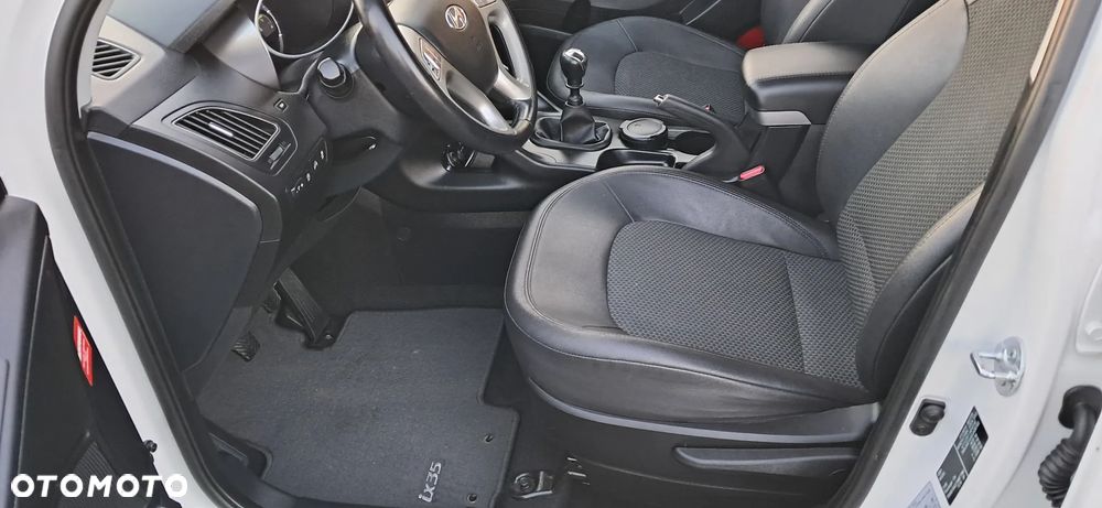 Hyundai ix35 1.6 2WD blue Comfort - 14