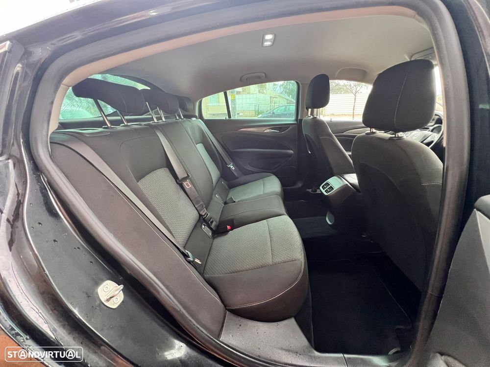 Opel Insignia Grand Sport - 11