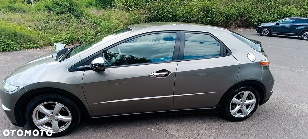 Honda Civic 1.8 Comfort - 17