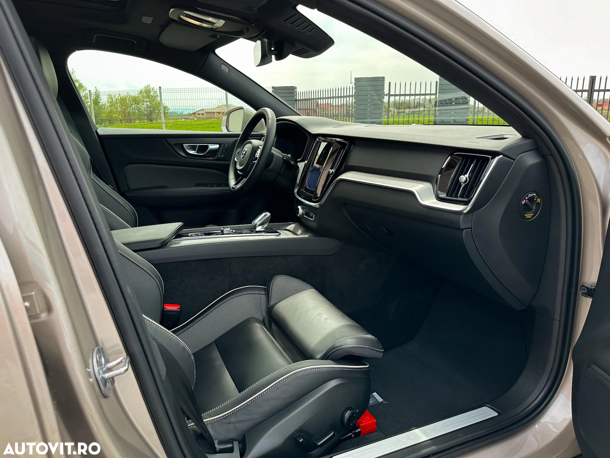 Volvo V60 Cross Country B5 B AWD - 10
