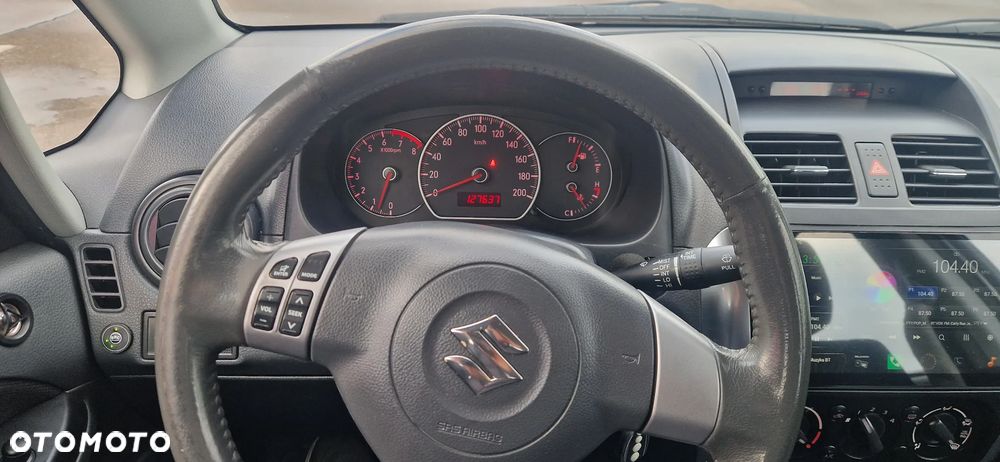 Suzuki SX4 - 4