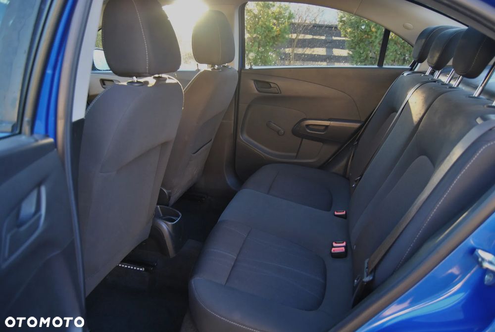 Chevrolet Aveo 1.2 LT - 6