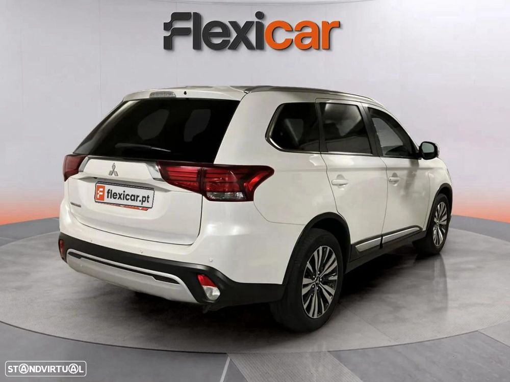 Mitsubishi Outlander - 6