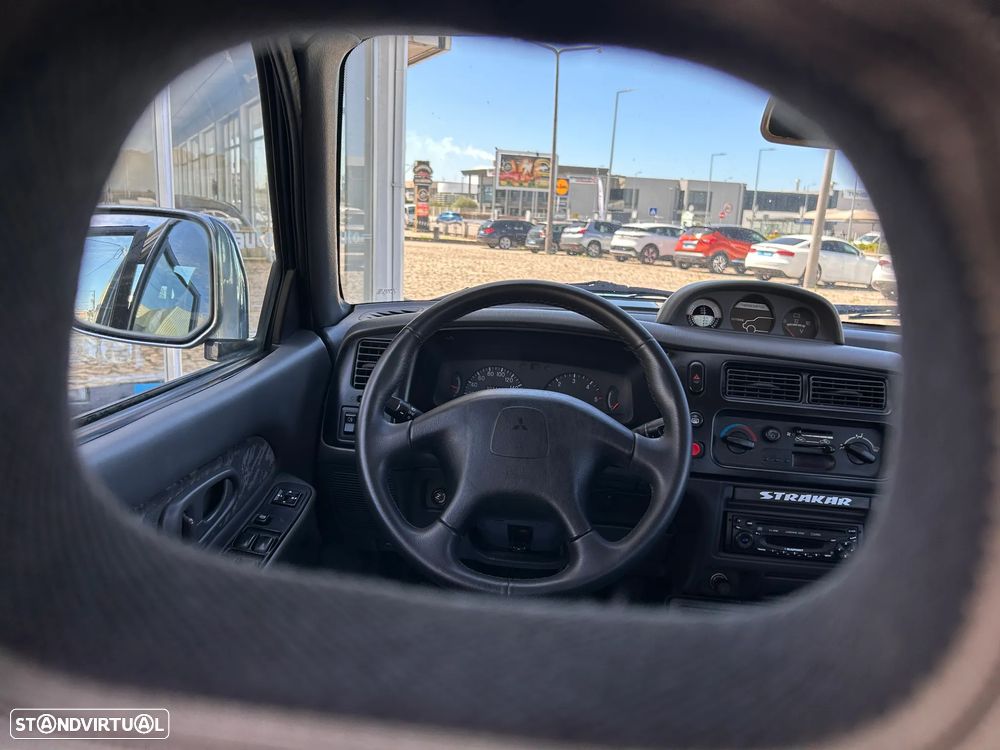 Mitsubishi L200 2.5 TD Club Strakar - 21
