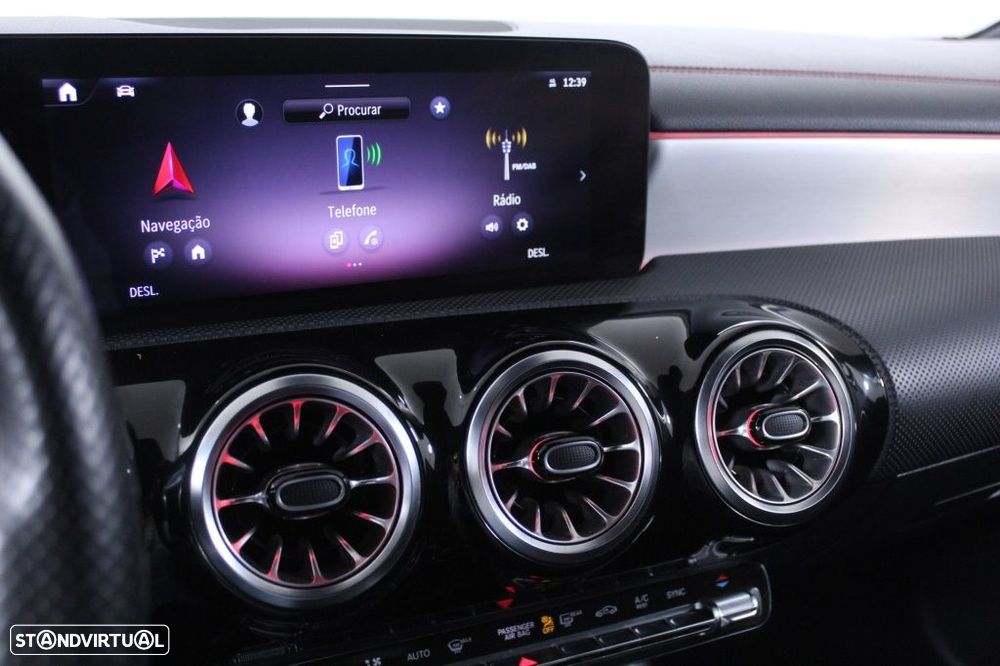 Mercedes-Benz CLA 180 d Shooting Brake AMG Line Aut. - 29