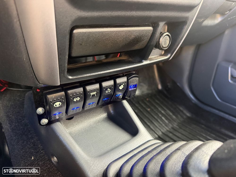 Suzuki Jimny - 25