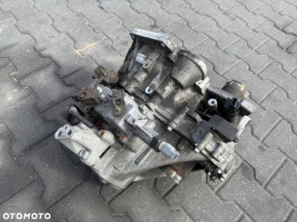 SKRZYNIA BIEGÓW 1.4 R71873 KIA RIO 2008 - 1