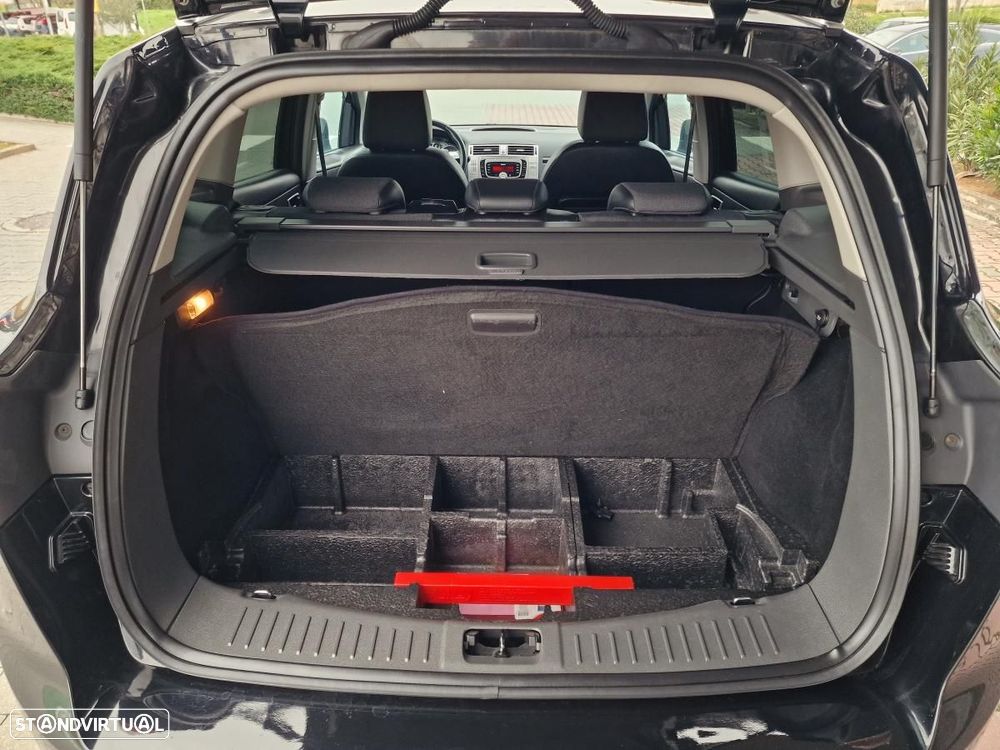 Ford Kuga 2.0 TDCi Titanium - 24