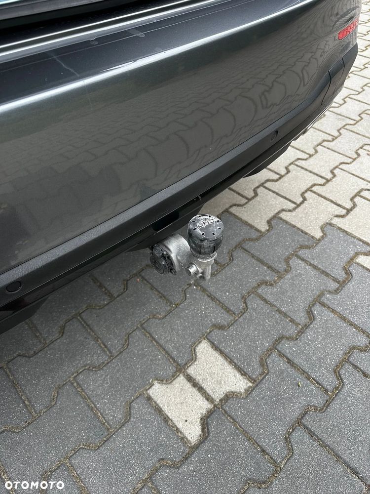 Mercedes-Benz GLC 250 4Matic 9G-TRONIC AMG Line - 17