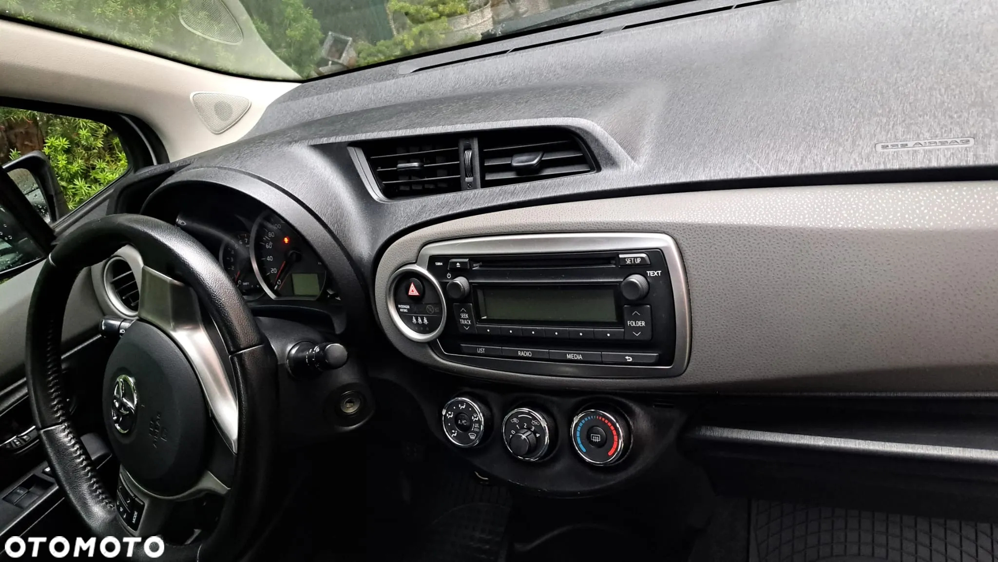 Toyota Yaris 1.33 Premium - 6