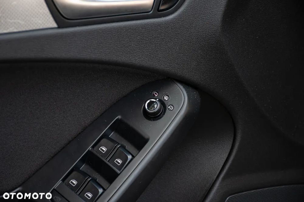 Audi A4 Avant 1.8 TFSI Ambiente - 40