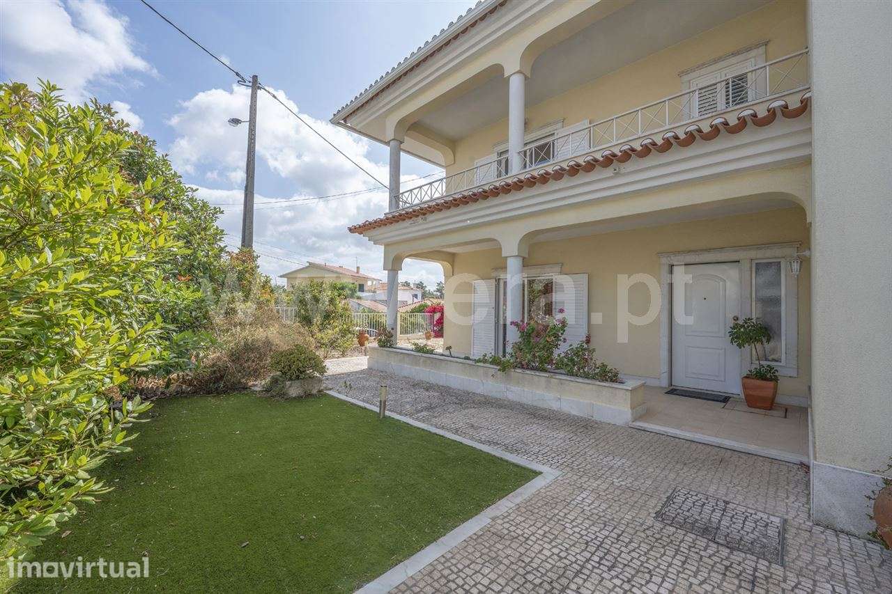 Moradia Isolada T5; Charneca de Caparica - Grande imagem: 2/32