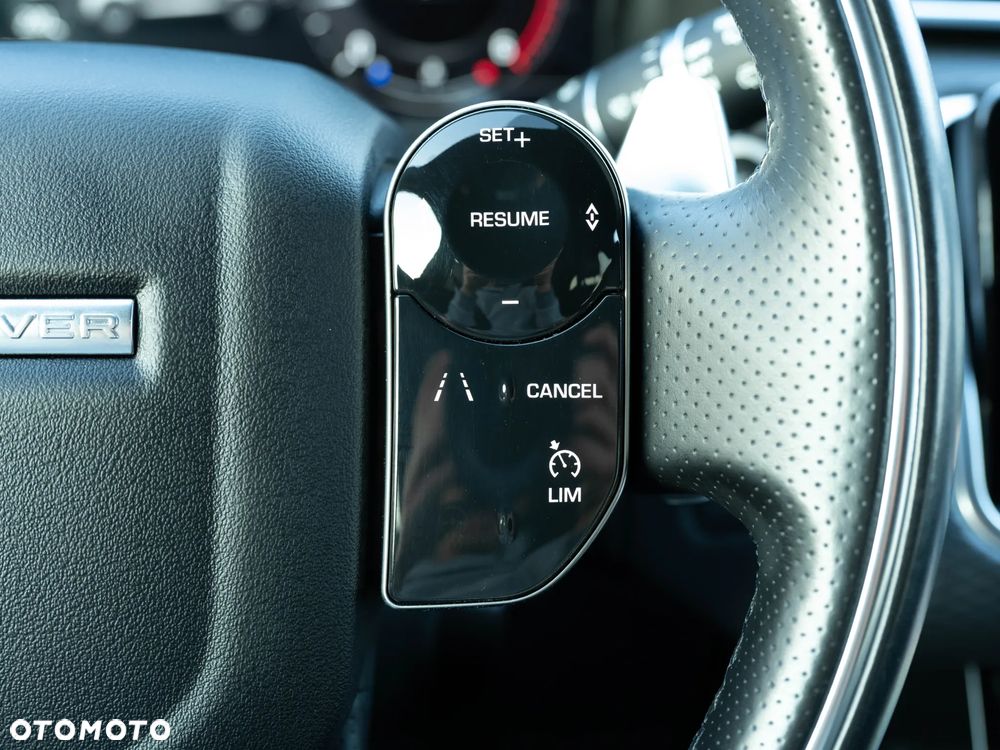 Land Rover Range Rover Velar 2.0d R-Dynamic HSE - 30