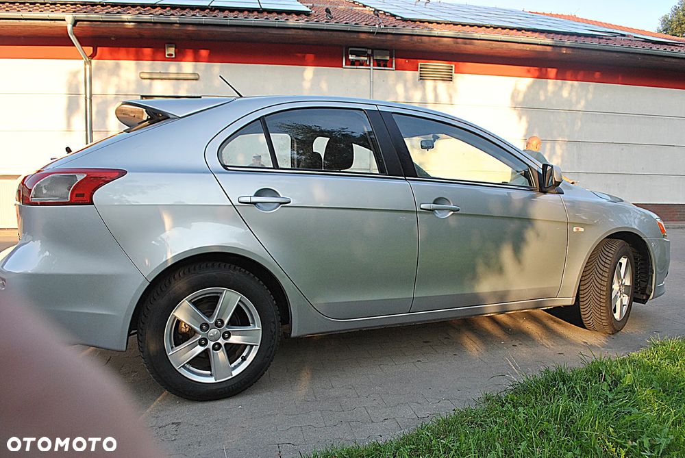 Mitsubishi Lancer 1.8 Invite - 5