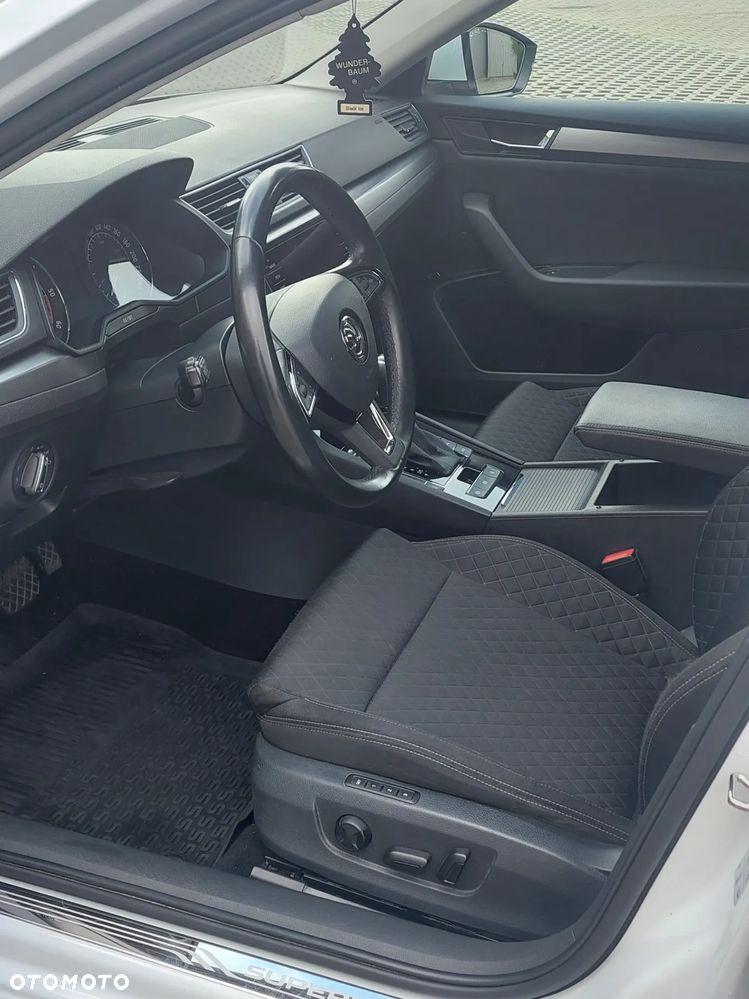Skoda Superb 2.0 TDI Ambition DSG7 - 12