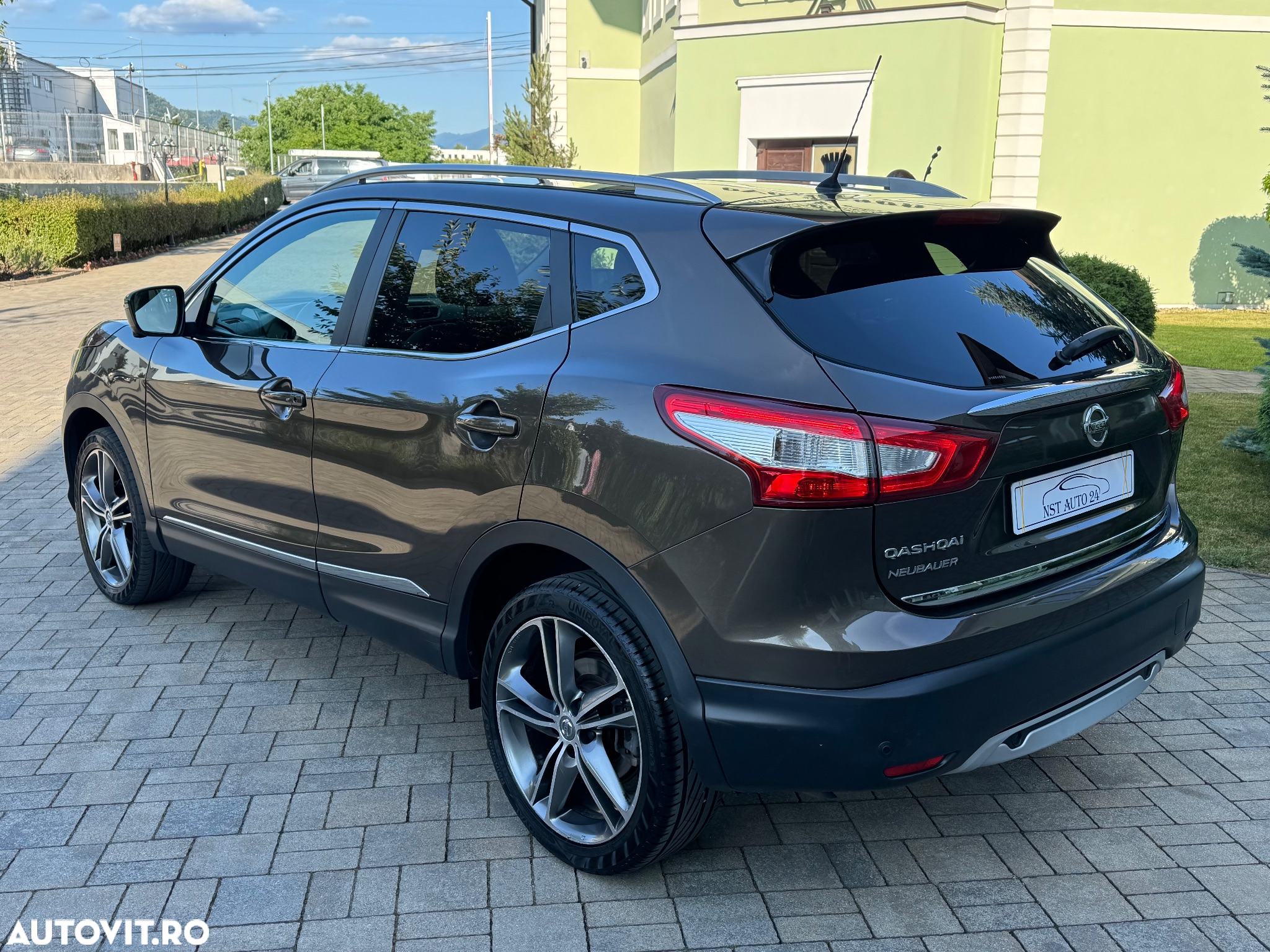 Nissan Qashqai 1.6 DCI Start/Stop X-TRONIC Tekna - 17