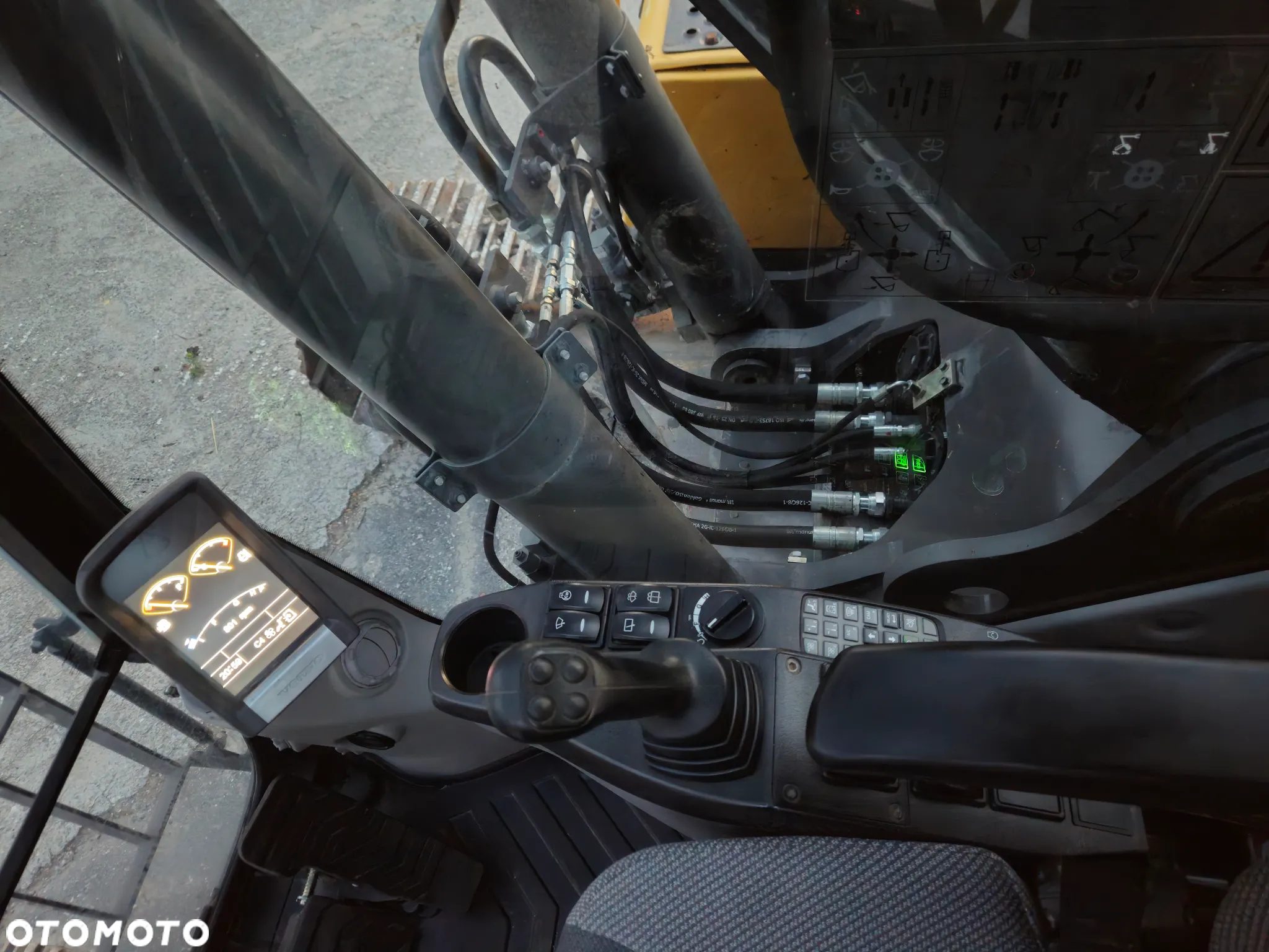 Volvo ec250 - 13