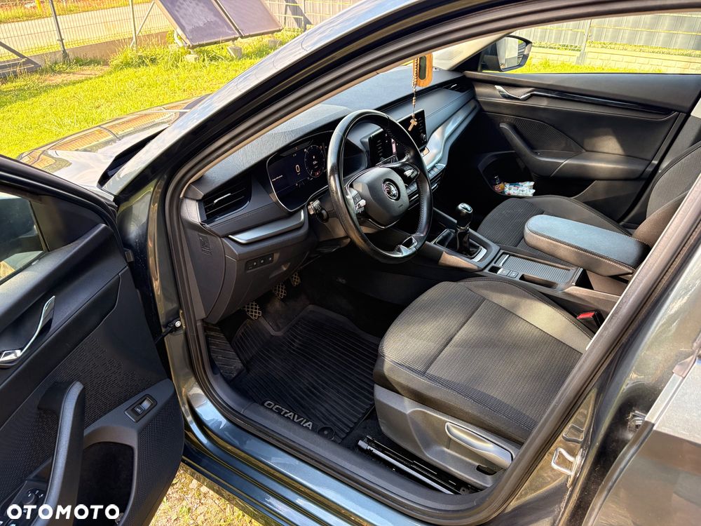 Skoda Octavia 2.0 TDI Ambition - 8