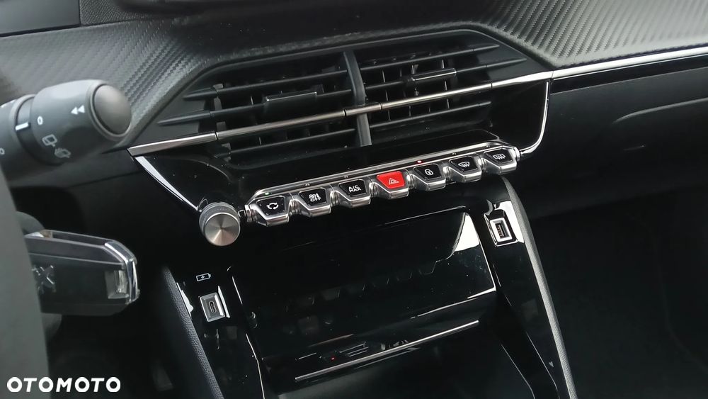 Peugeot 2008 1.5 BlueHDi Allure Pack S&S EAT8 - 27