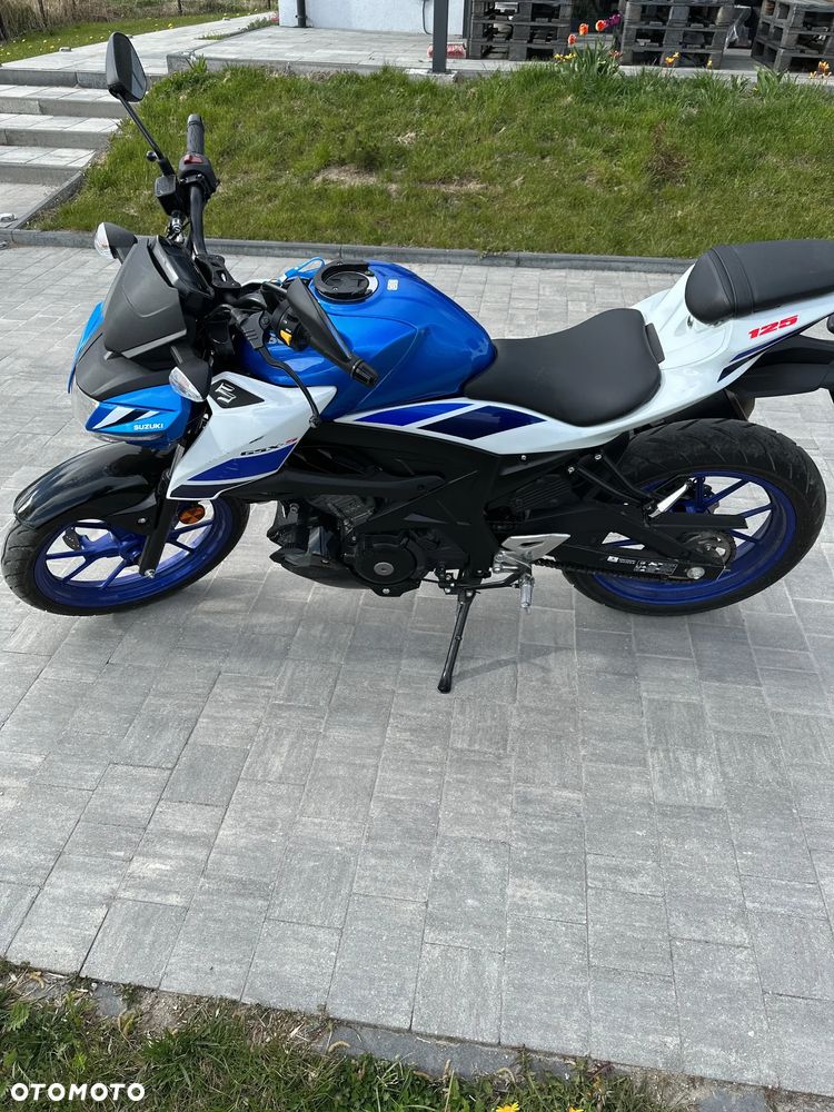 Suzuki GSX - 8