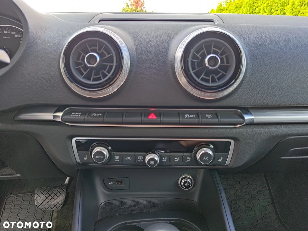 Audi A3 Sportback - 17