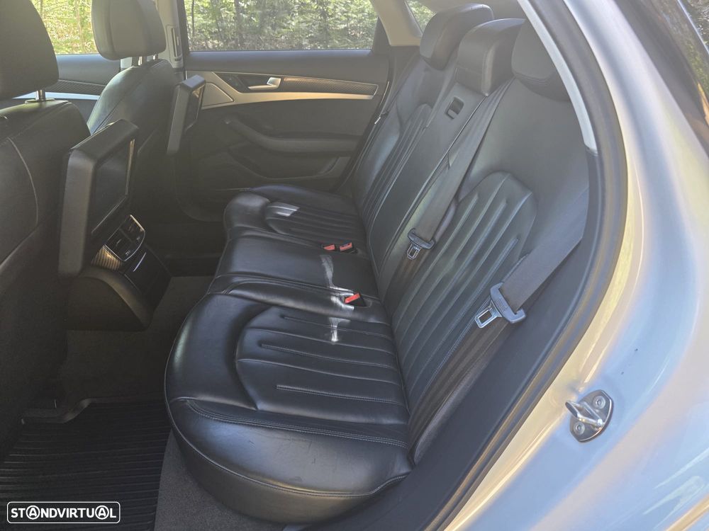 Audi A8 3.0 TDI DPF quattro tiptronic - 13