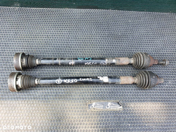 Półos 1K0407272GM Przegub Prawa AUDI A3 8P VW Golf V Seat Leon 2 Skoda Octavia 2
