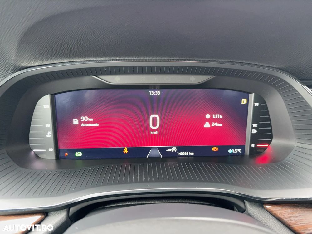 Skoda Octavia 2.0 TDI DSG 4X4 Scout - 18