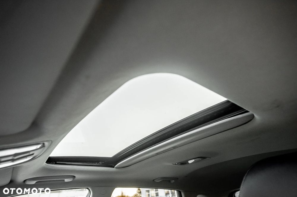 Kia Niro 1.6 GDI HEV 2WD OPF Edition 7 - 38