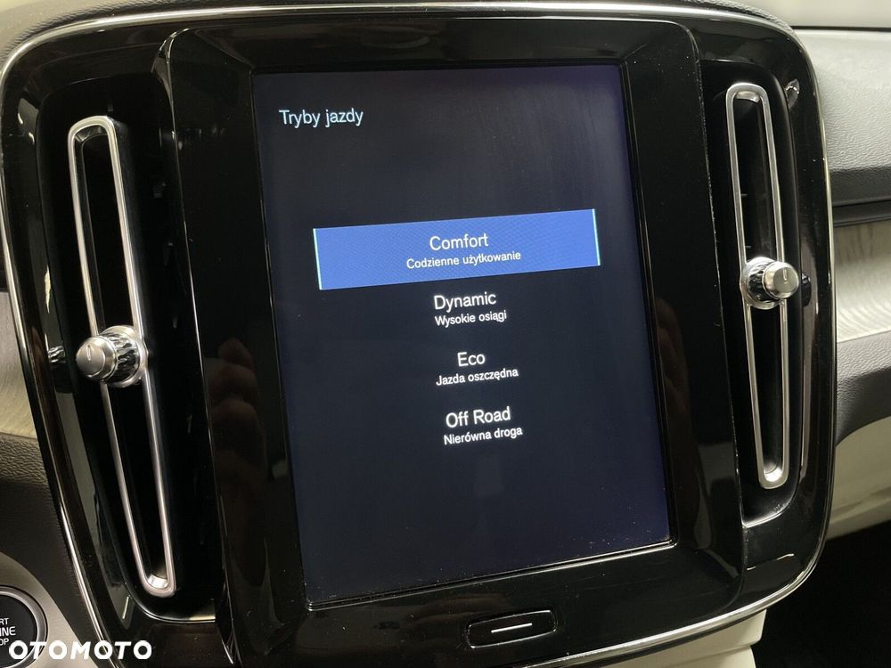 Volvo XC 40 D4 AWD Inscription - 23