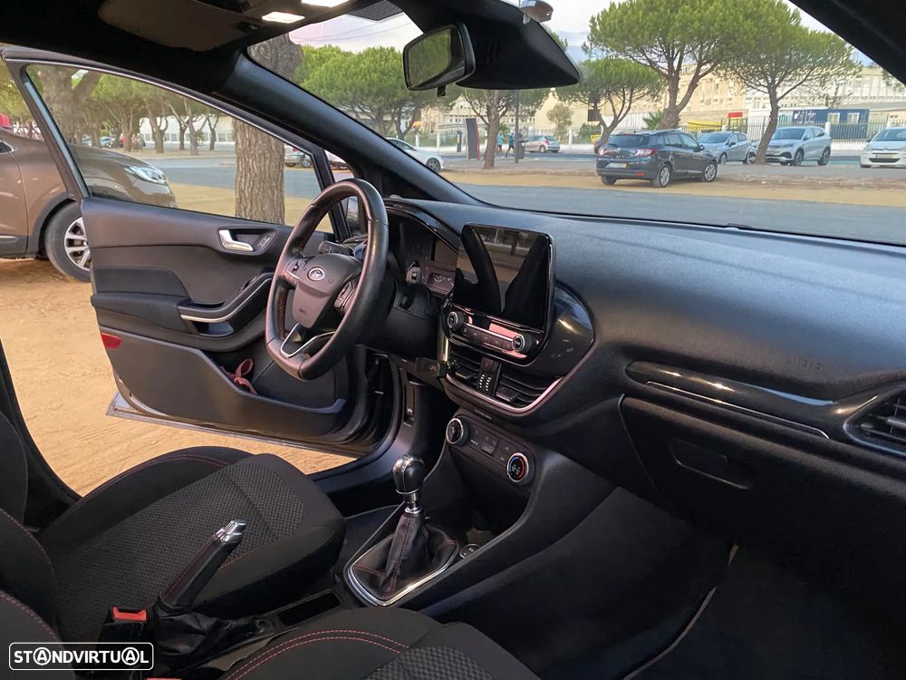 Ford Fiesta 1.0 EcoBoost S&S ST-LINE - 12