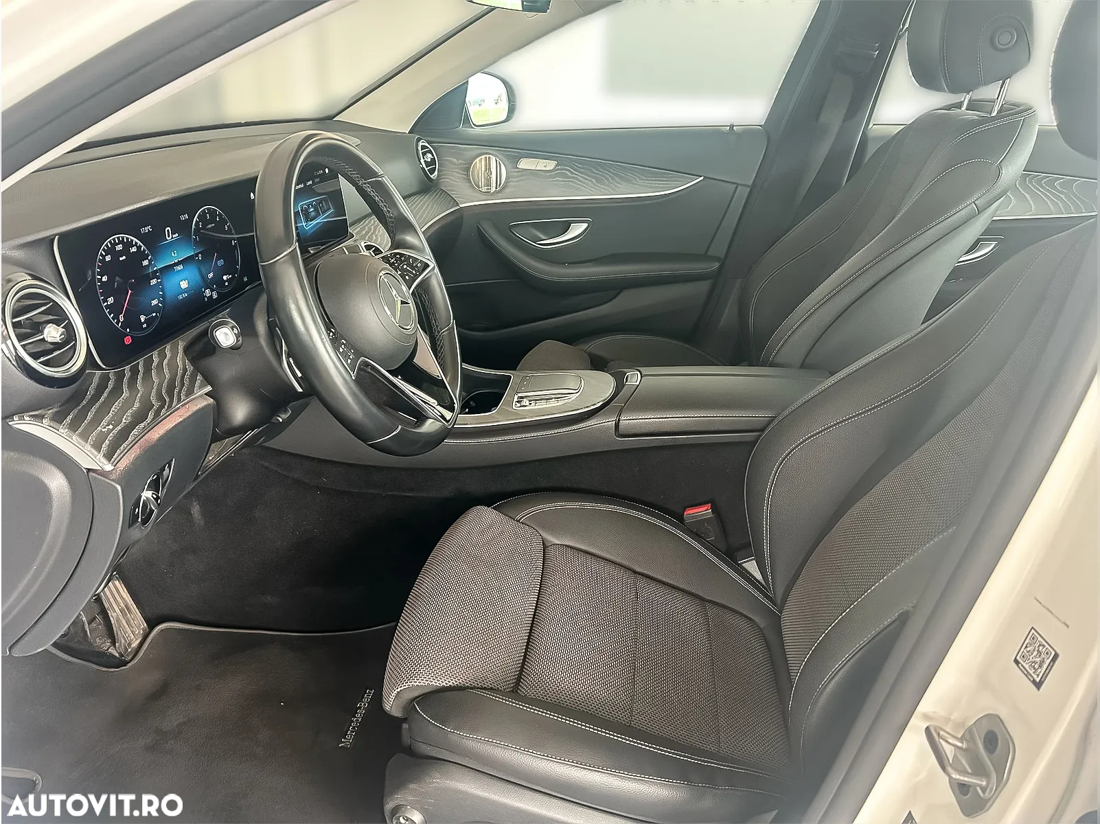 Mercedes-Benz E 300 de Aut. - 10