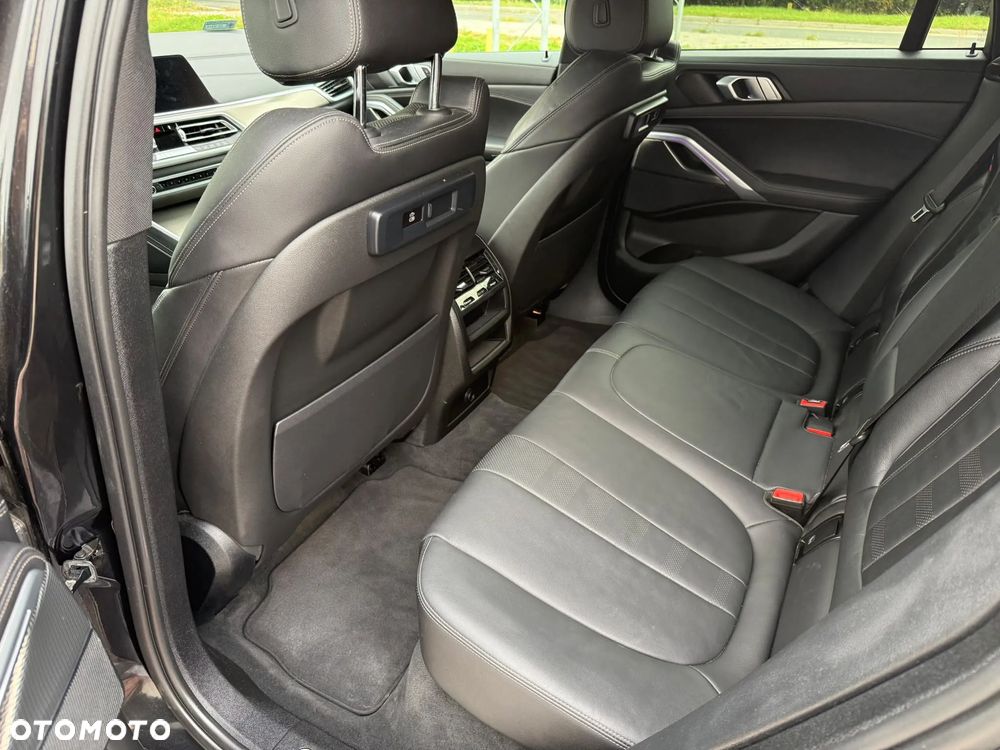 BMW X6 xDrive40d mHEV - 15