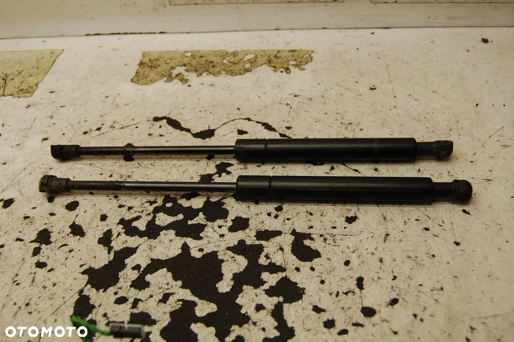 SIŁOWNIK MASKI PRZÓD PRZEDNI 51238174866 BMW 5 E39 - 1