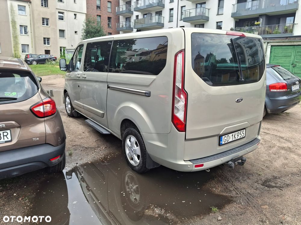 Ford Tourneo Custom - 2