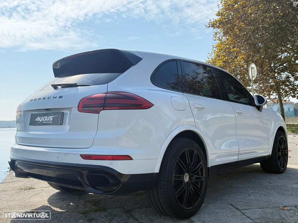 Porsche Cayenne Platinum Edition - 4